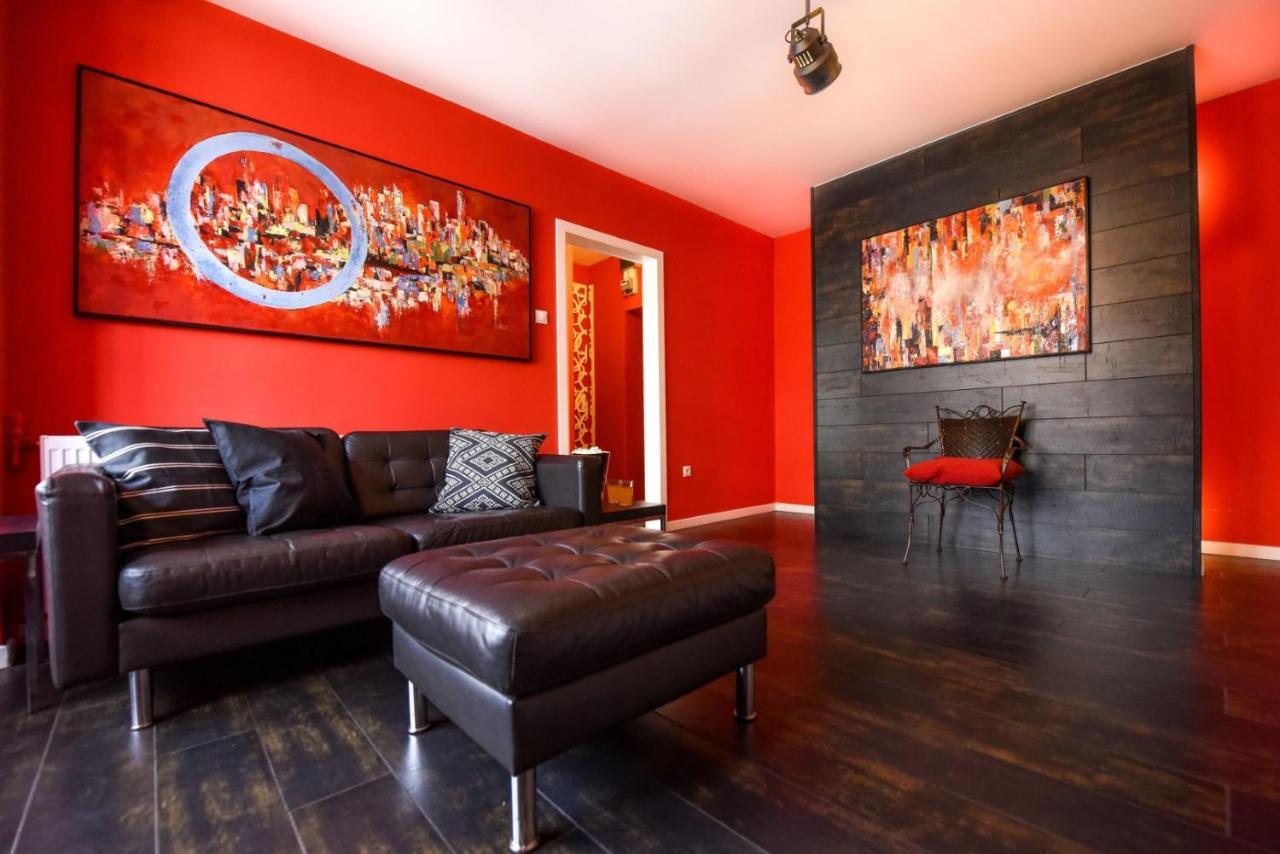 Downtown Oasis: Central Apartments With Cozy Charm 布加勒斯特 外观 照片