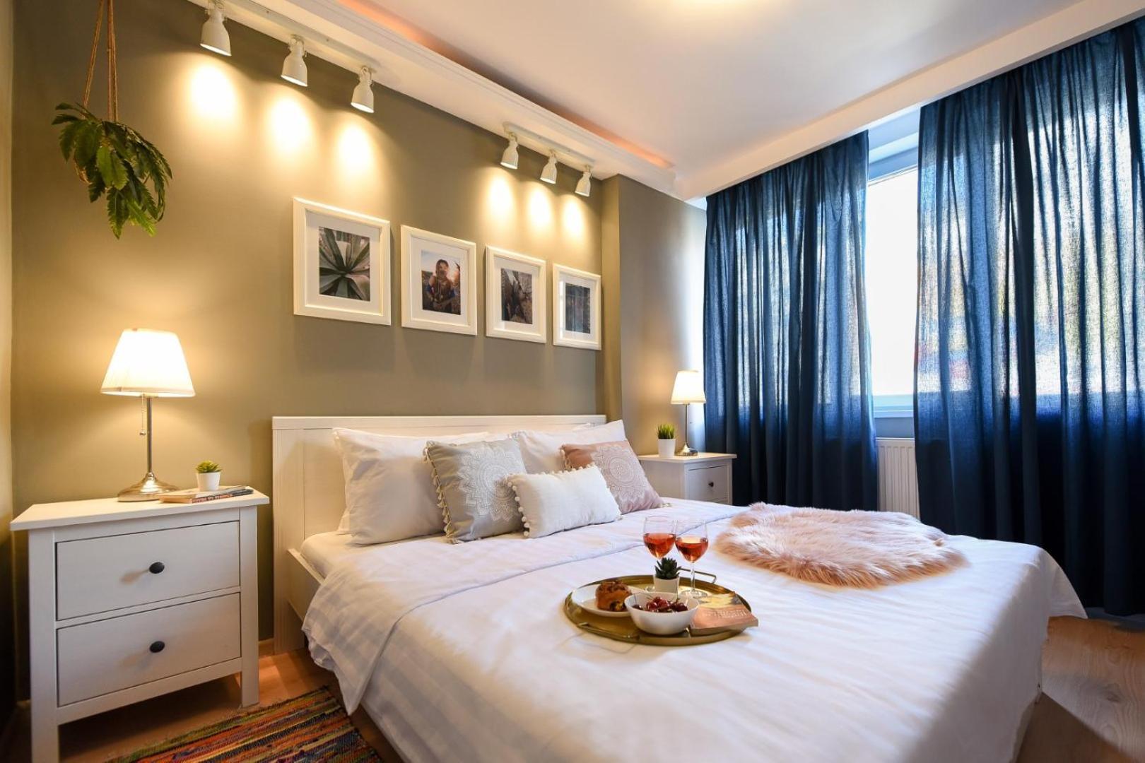 Downtown Oasis: Central Apartments With Cozy Charm 布加勒斯特 外观 照片
