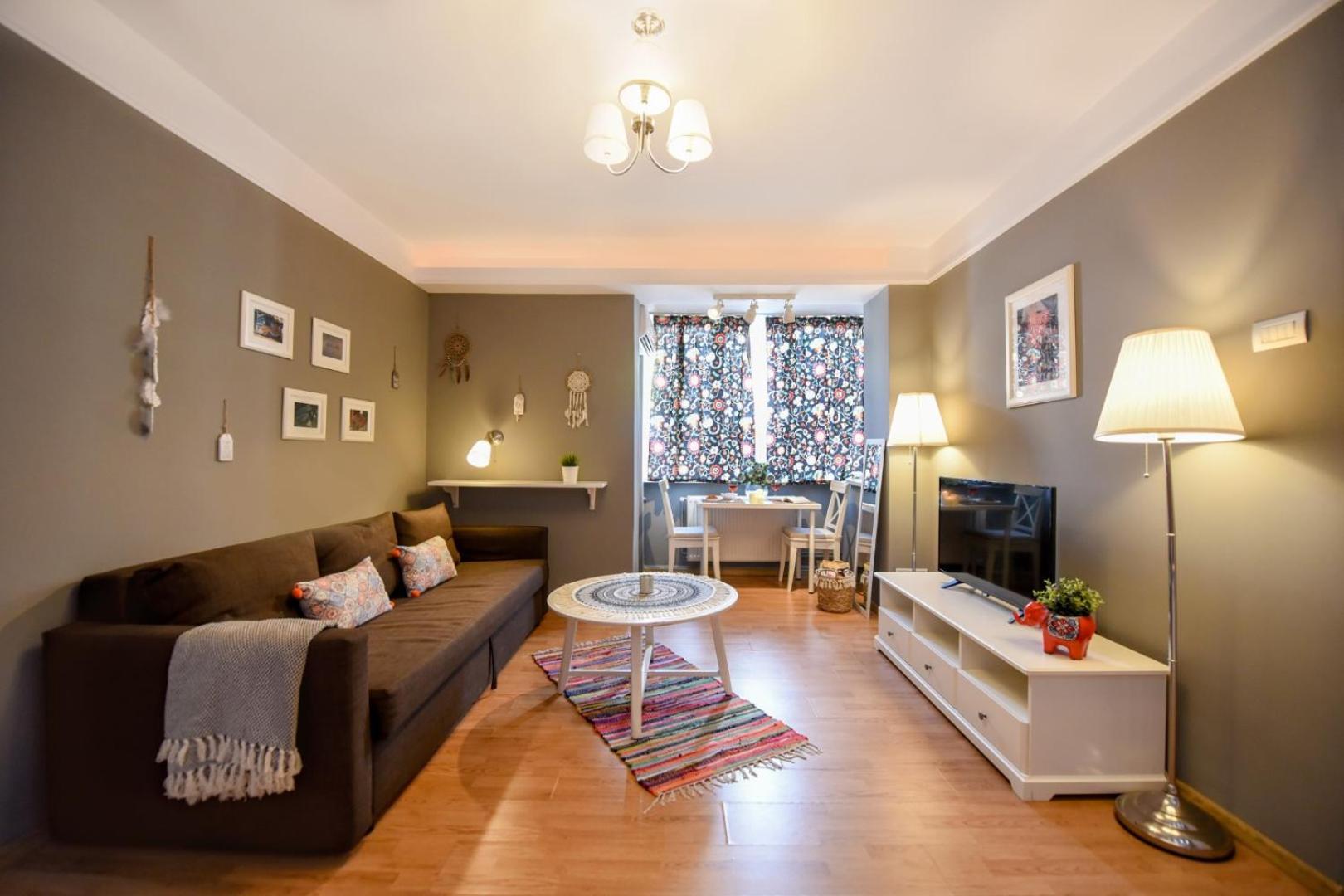 Downtown Oasis: Central Apartments With Cozy Charm 布加勒斯特 客房 照片