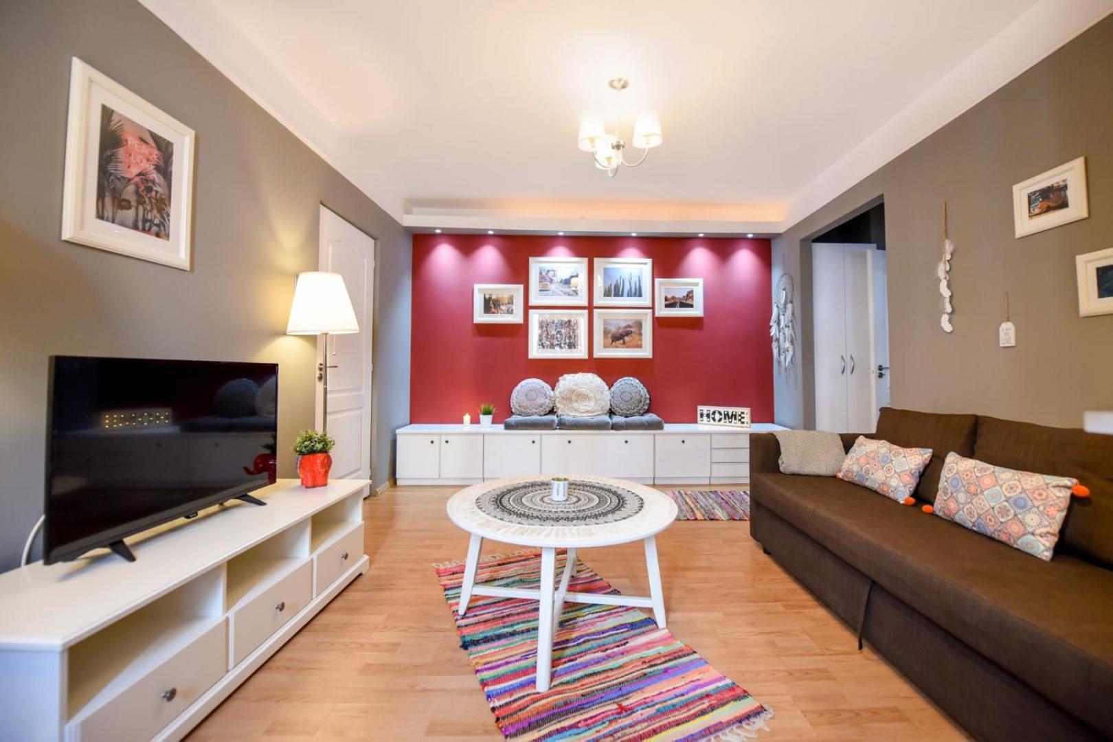 Downtown Oasis: Central Apartments With Cozy Charm 布加勒斯特 客房 照片