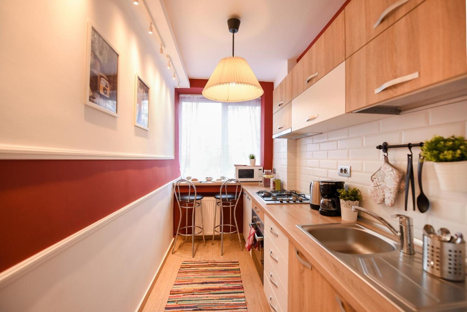 Downtown Oasis: Central Apartments With Cozy Charm 布加勒斯特 客房 照片